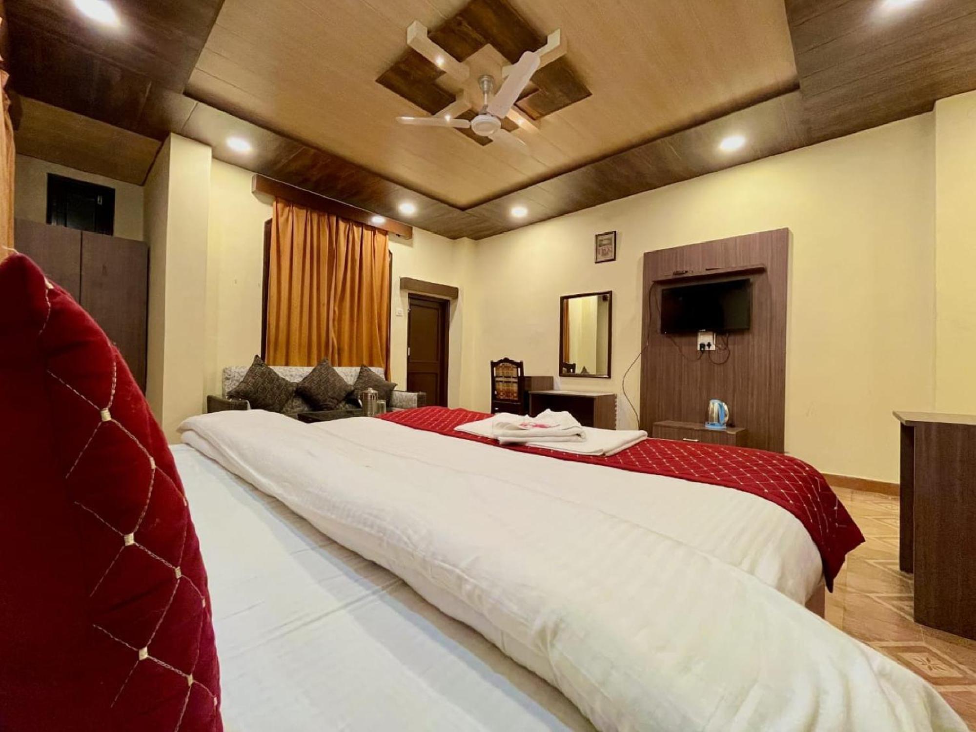 Sparkle Star Resort Khajjiar Esterno foto
